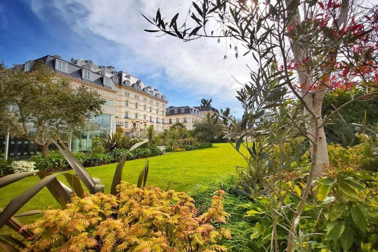 ホテル ドゥ フランス Saint Helier Jersey エクステリア 写真